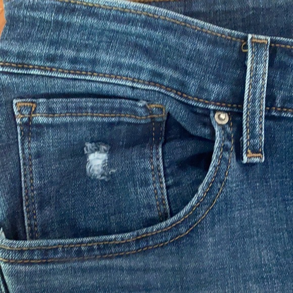 Levi's 721 Hi-Rise Skinny Distressed Jean-32 - Picture 5 of 8